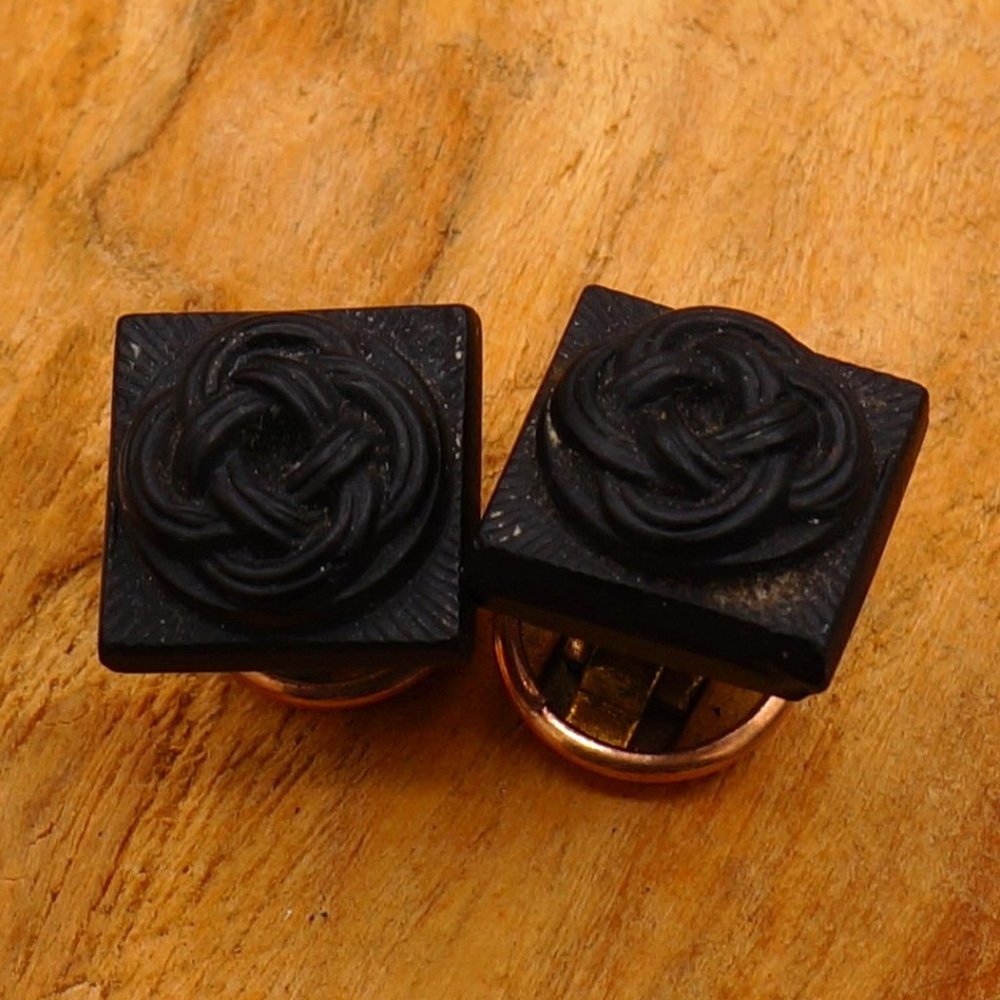 10K Gold Carved Onyx Knot Vintage Retro Mourning Cuff Links
